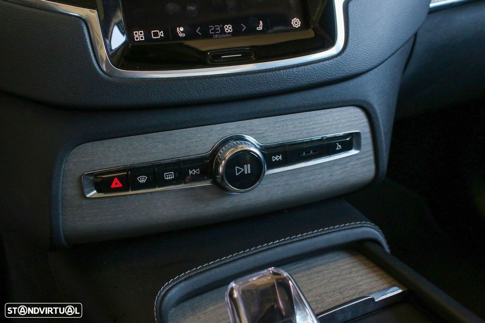 Volvo XC 90 2.0 T8 PHEV Core AWD - 37