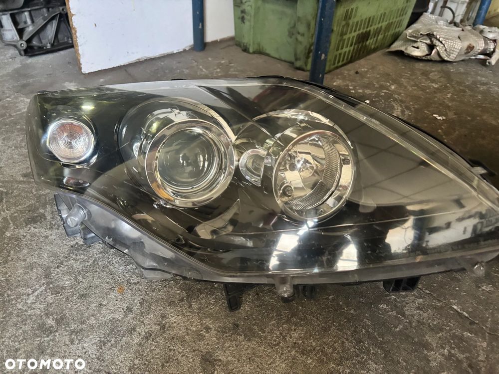 Przód kompletny, lampa, błotnik , zderzak , pas do Renault Laguna III NV676 - 10