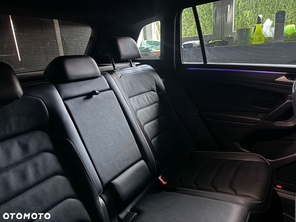 Volkswagen Tiguan 2.0 TDI SCR 4MotION DSG R-Line - 33