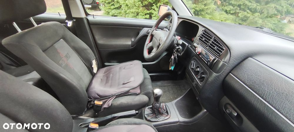 Volkswagen Golf - 23