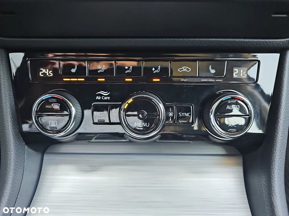 Skoda Superb 2.0 TDI SCR Ambition DSG - 20