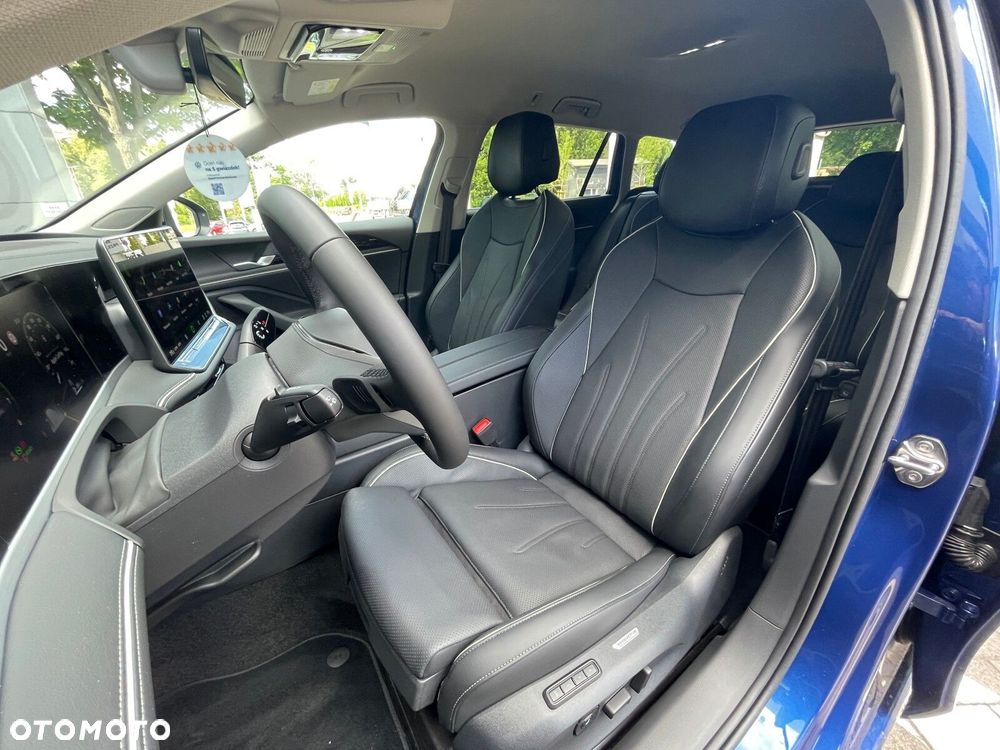 Volkswagen Passat - 13