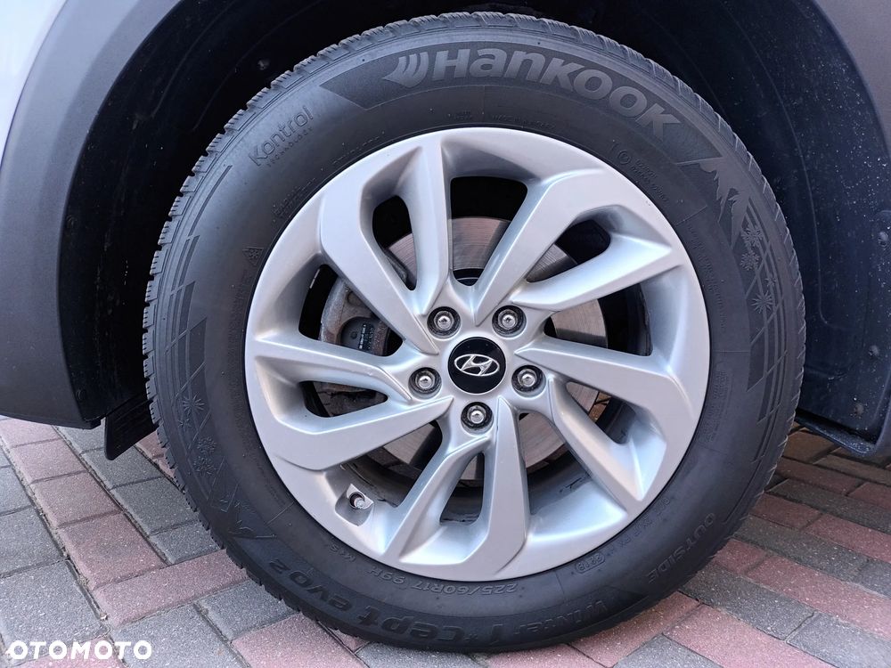 Hyundai Tucson 1.6 GDI BlueDrive Style 2WD - 30