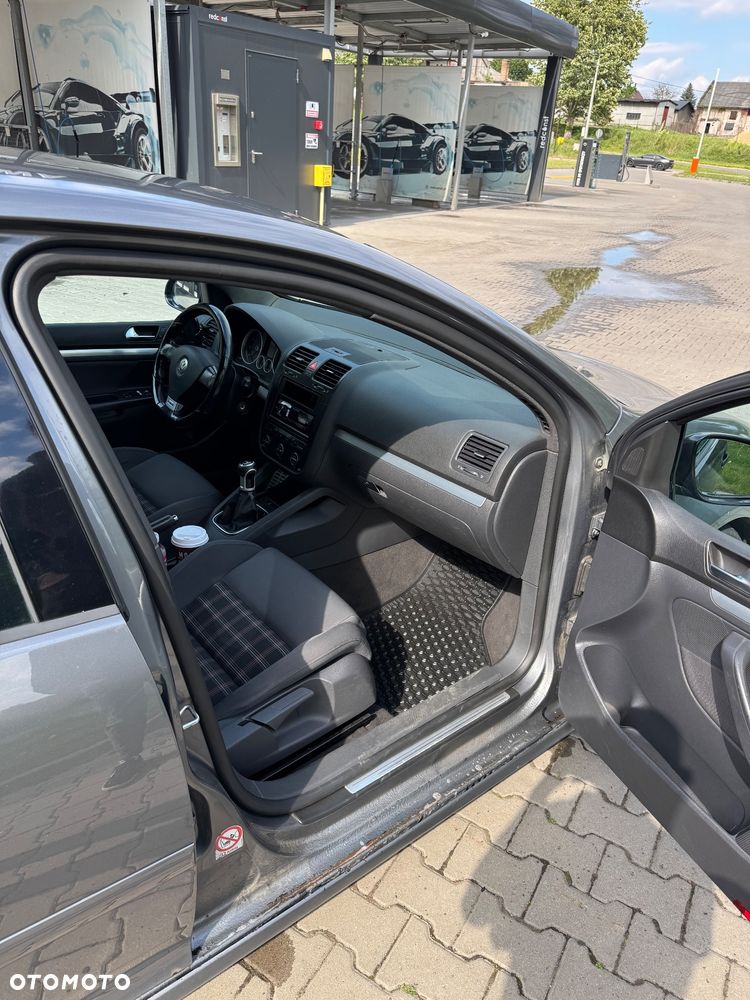 Volkswagen Golf 2.0 GTI - 8
