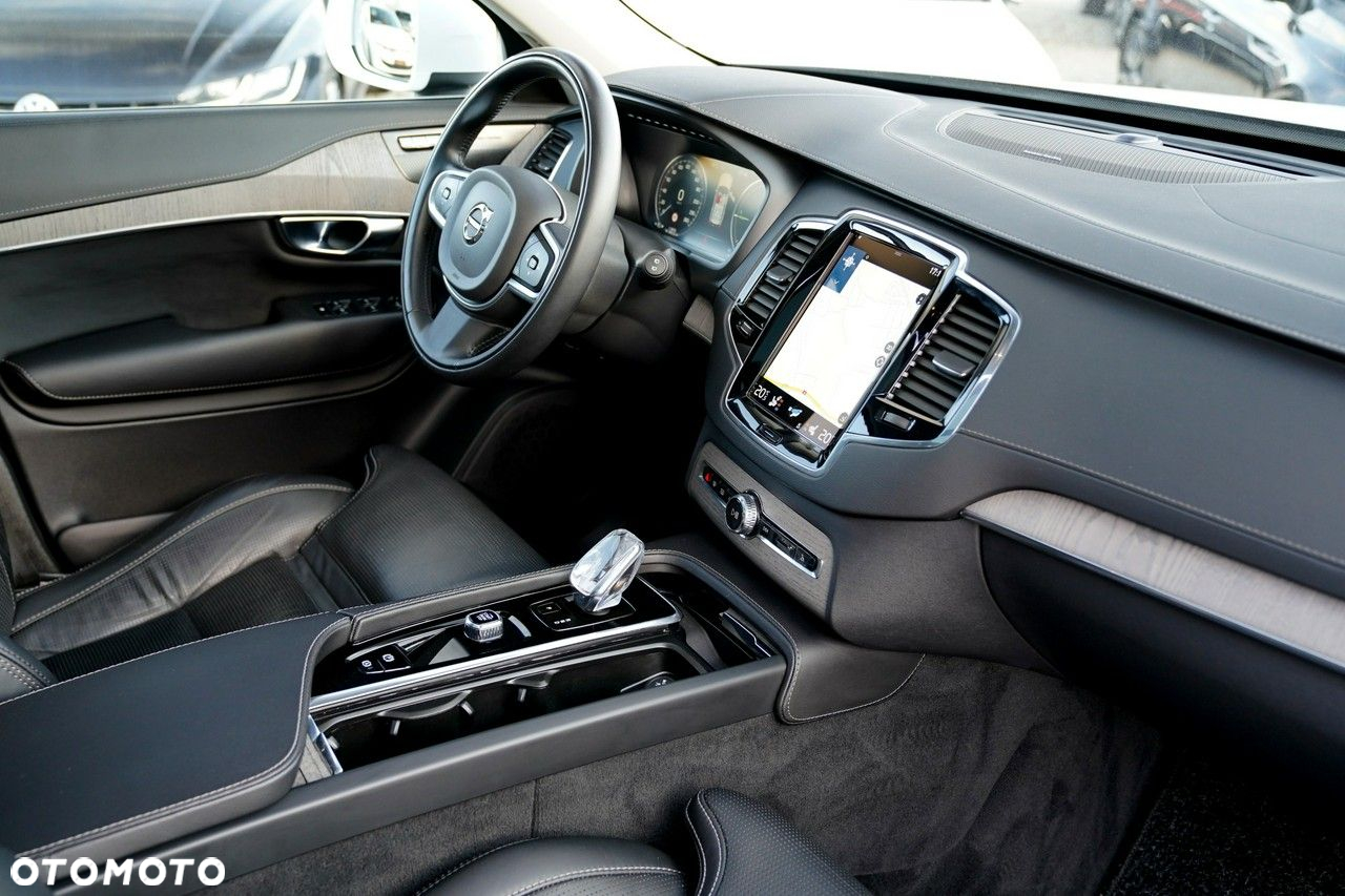 Volvo XC 90 - 35