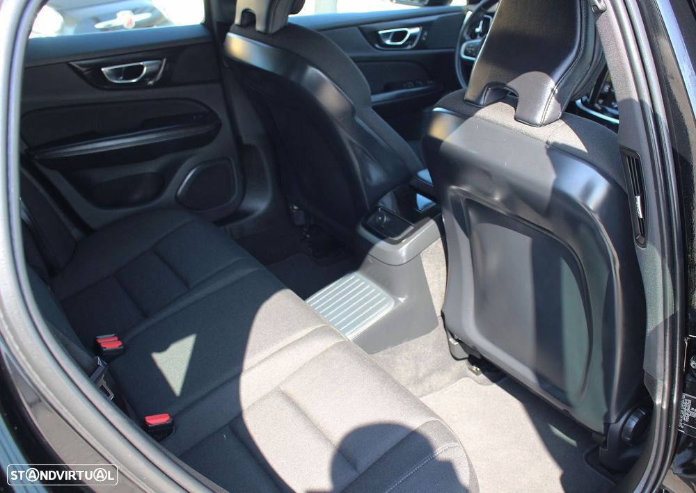Volvo V60 2.0 T6 AWD TE R-Design Expression - 40