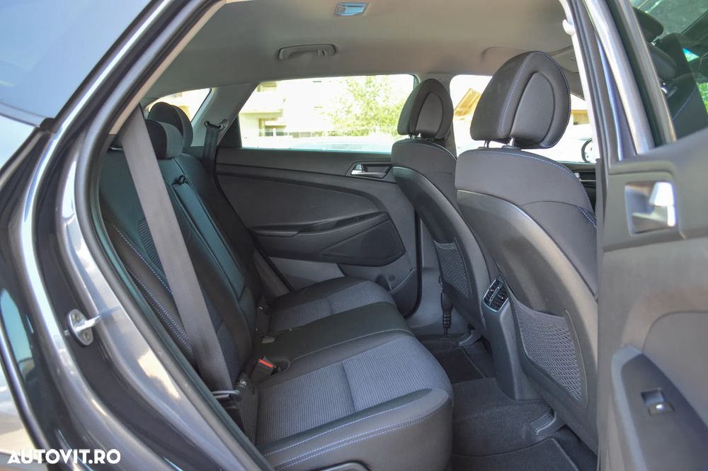 Hyundai Tucson blue 1.7 CRDi 2WD Style - 17