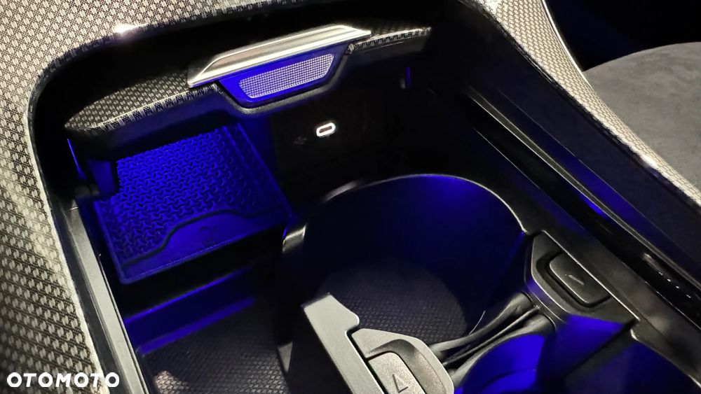 Mercedes-Benz Klasa C 300 e PHEV 4-Matic AMG - 29