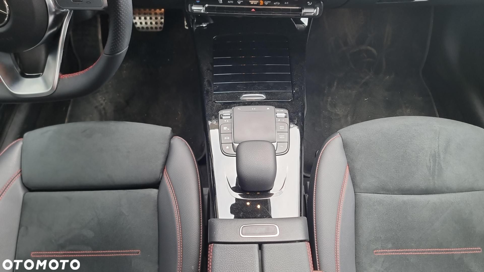 Mercedes-Benz CLA - 16
