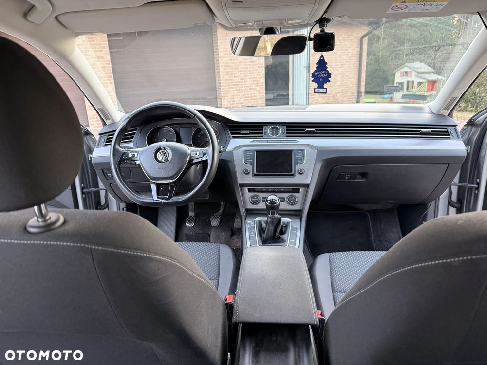 Volkswagen Passat 2.0 TDI BMT Comfortline - 28