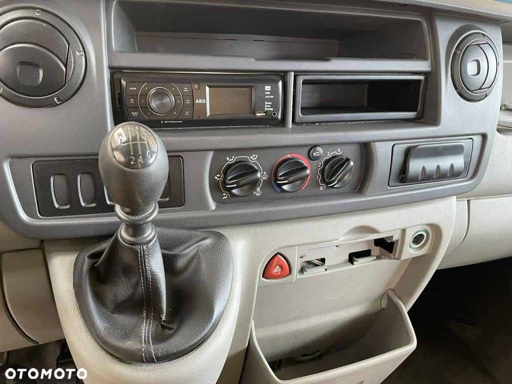 Renault Master - 32