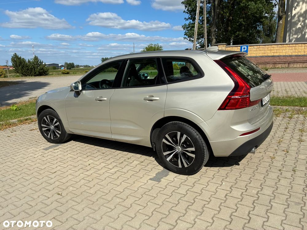 Volvo XC 60 D4 Momentum - 9