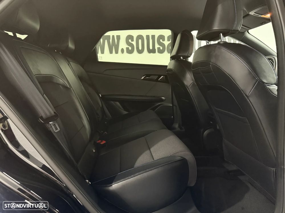 MG MG4 64 kWh Luxury - 24