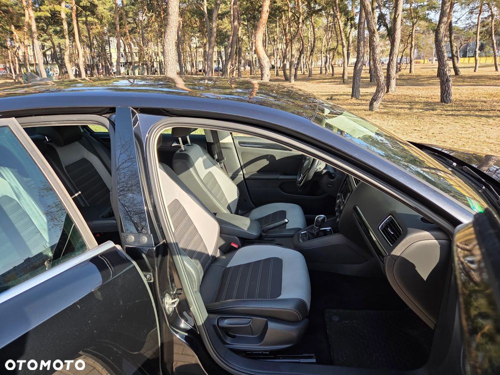 Volkswagen Jetta 2.0 TDI DPF BMT Highline DSG - 11