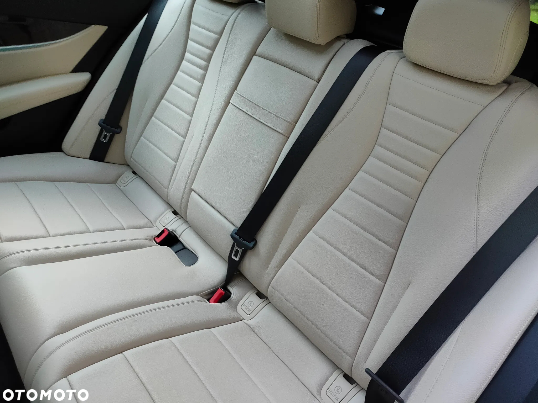 Mercedes-Benz Klasa E 450 4Matic T 9G-TRONIC Avantgarde - 27