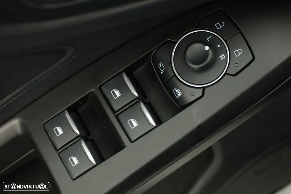 Ford Focus 1.0 EcoBoost MHEV ST-Line X - 19