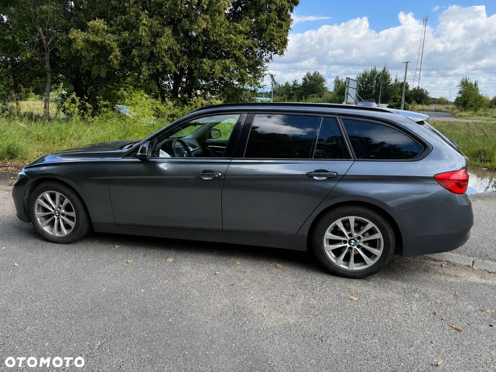 BMW Seria 3 318d Sport Line - 7