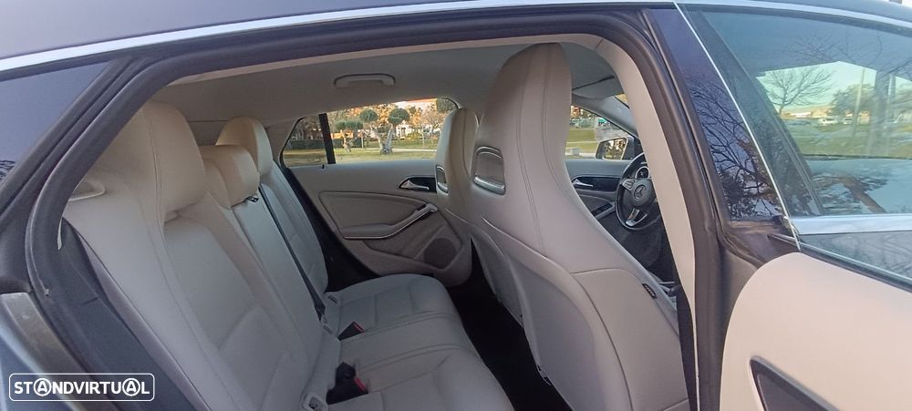 Mercedes-Benz CLA 180 d Shooting Brake - 20