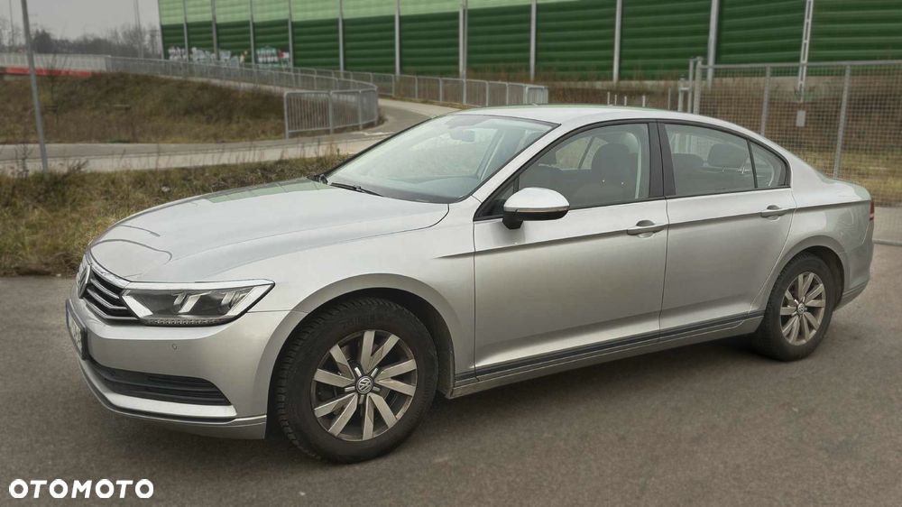 Volkswagen Passat 1.4 TSI BMT Trendline - 2
