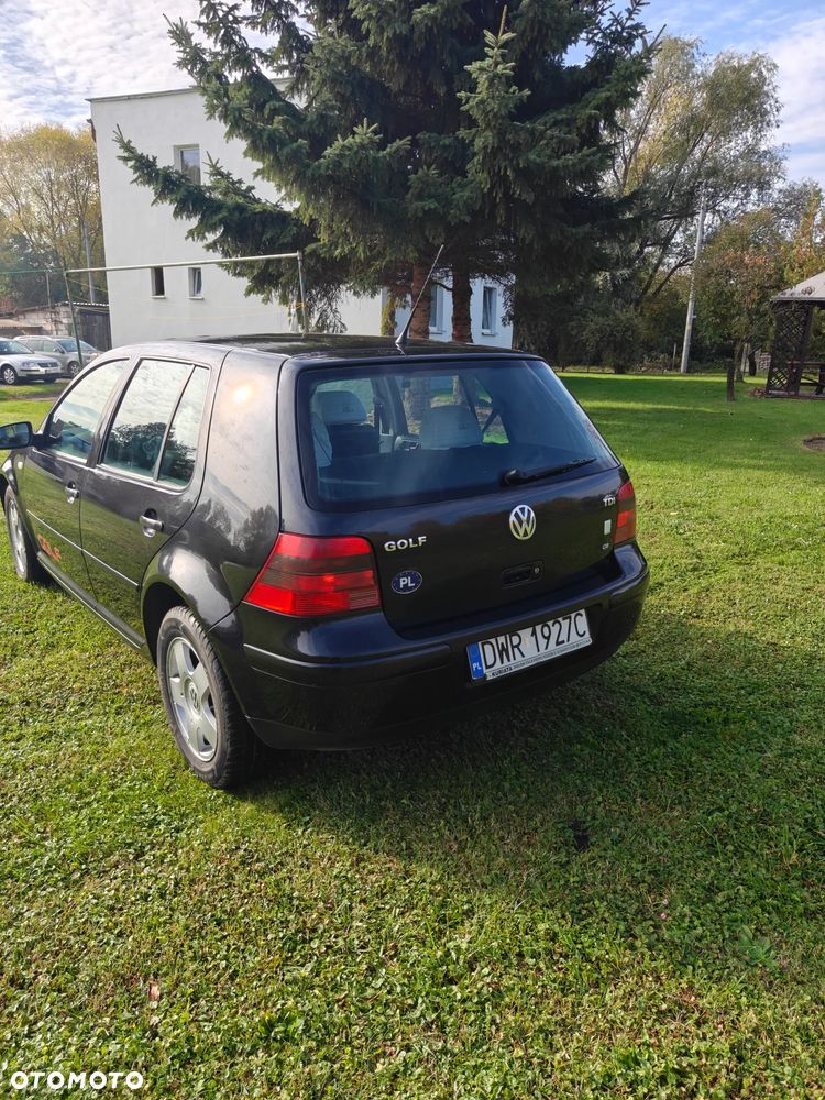 Volkswagen Golf - 4