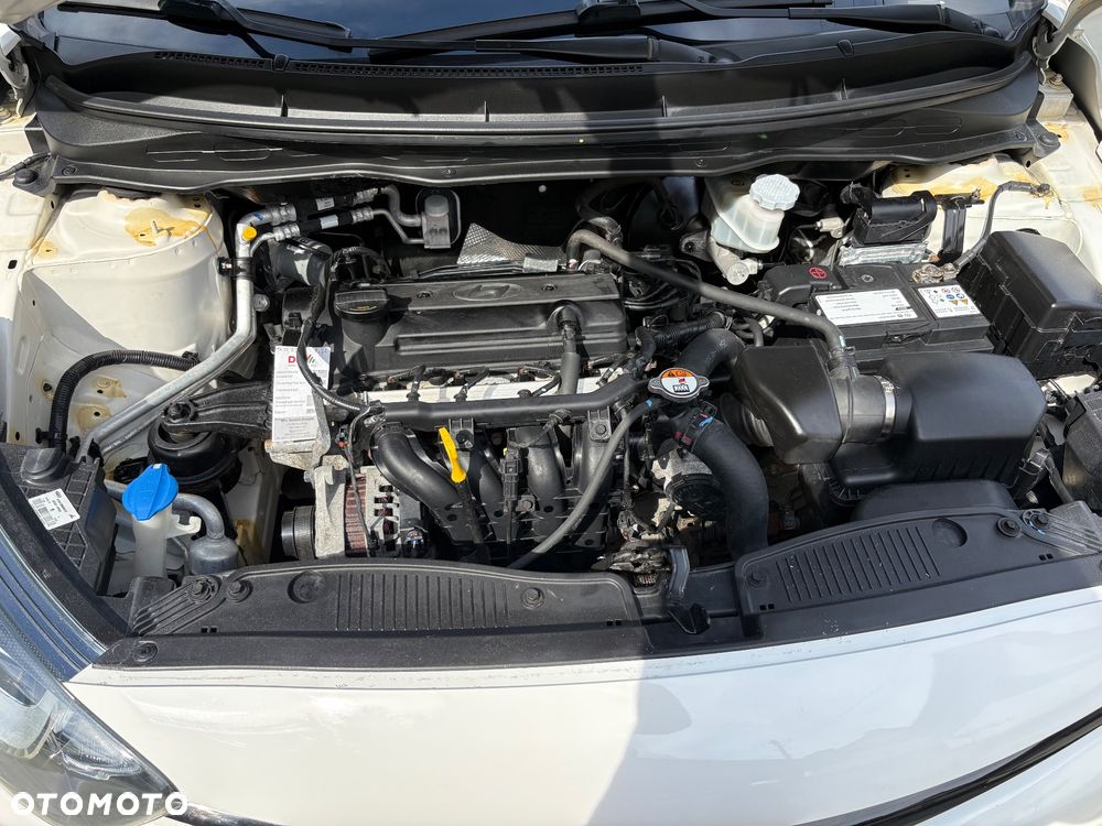 Hyundai i20 1.2 Trend - 26