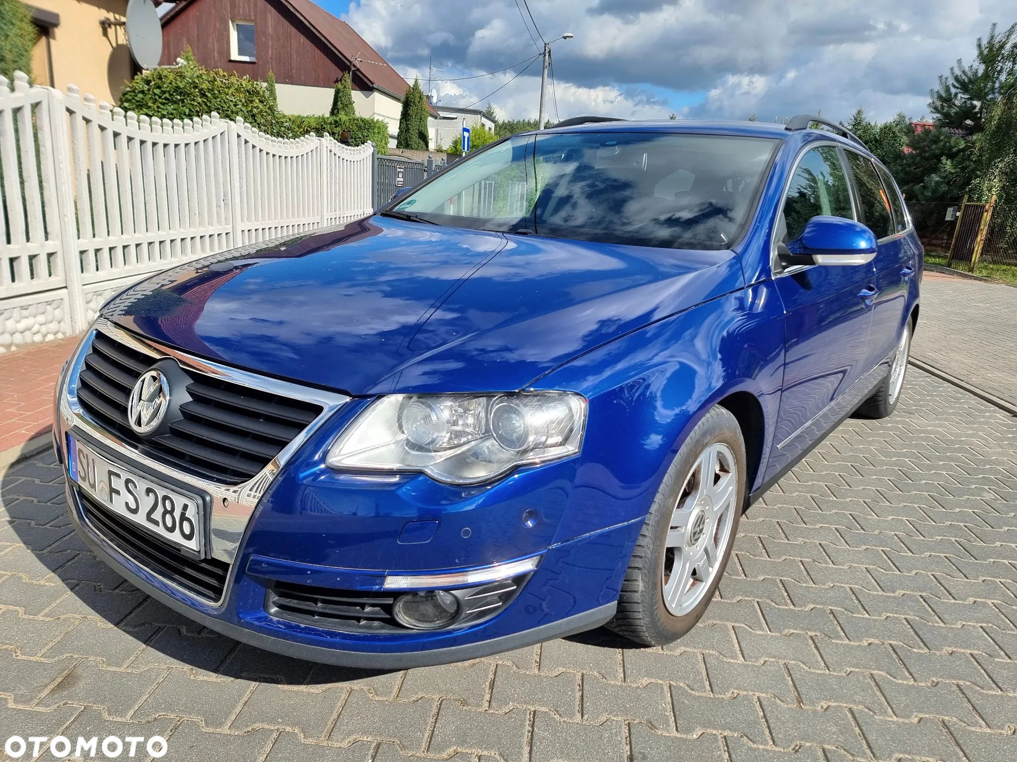 Volkswagen Passat - 1