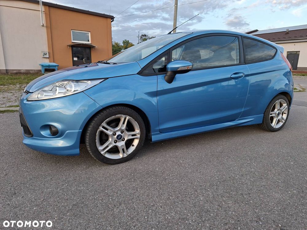 Ford Fiesta 2011 photo 3