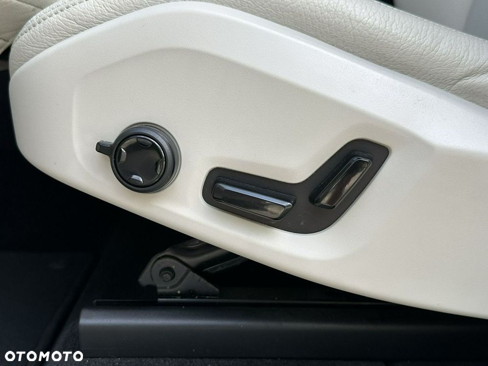 Volvo XC 60 - 13