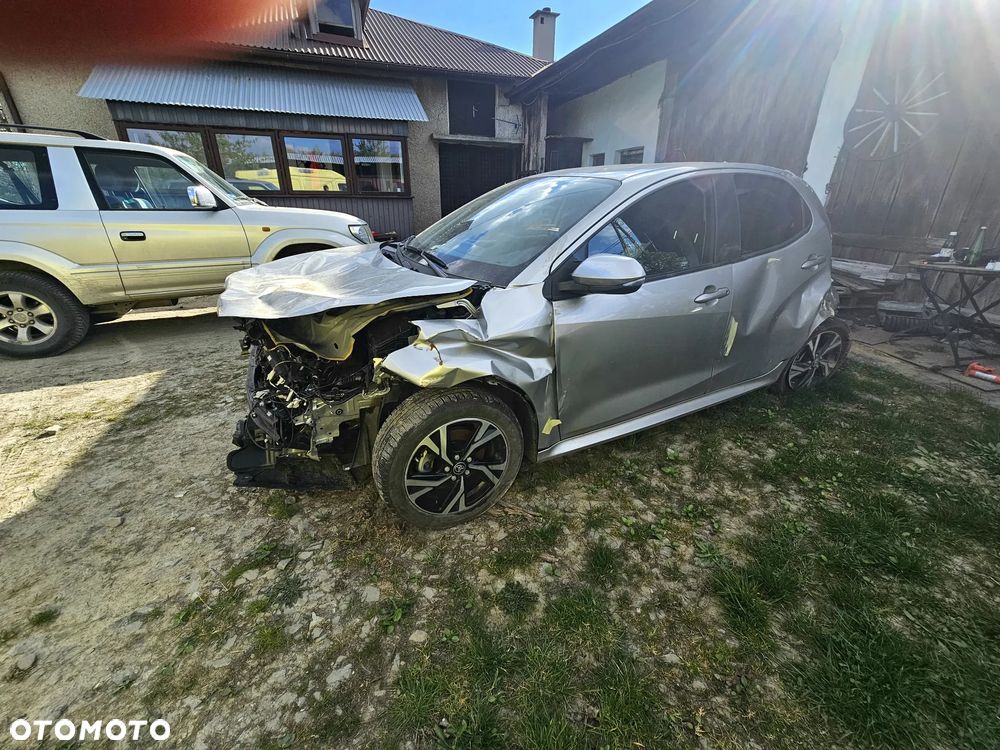 Toyota Yaris Hybrid 100 Active - 2
