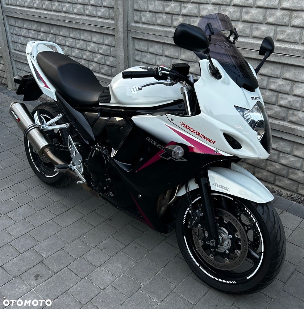 Suzuki GSX - 2