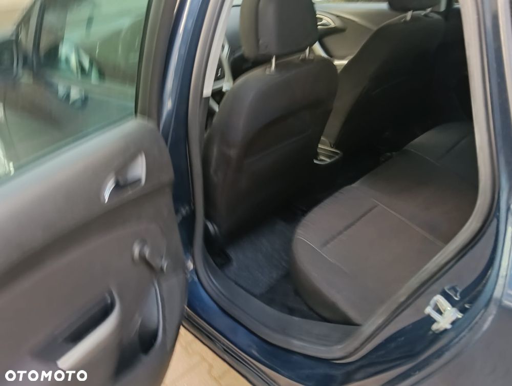 Opel Astra 1.4 Cosmo - 22