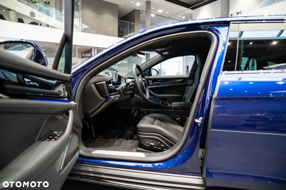 Porsche Panamera 4 - 10