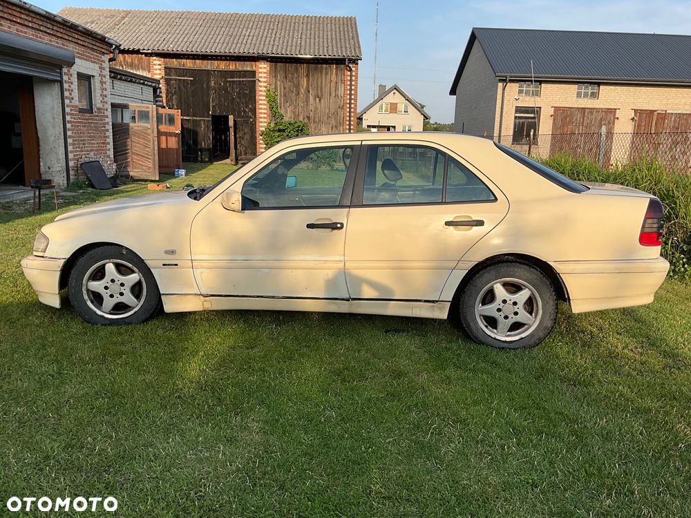 Mercedes-Benz Klasa C 220 T D Classic - 5