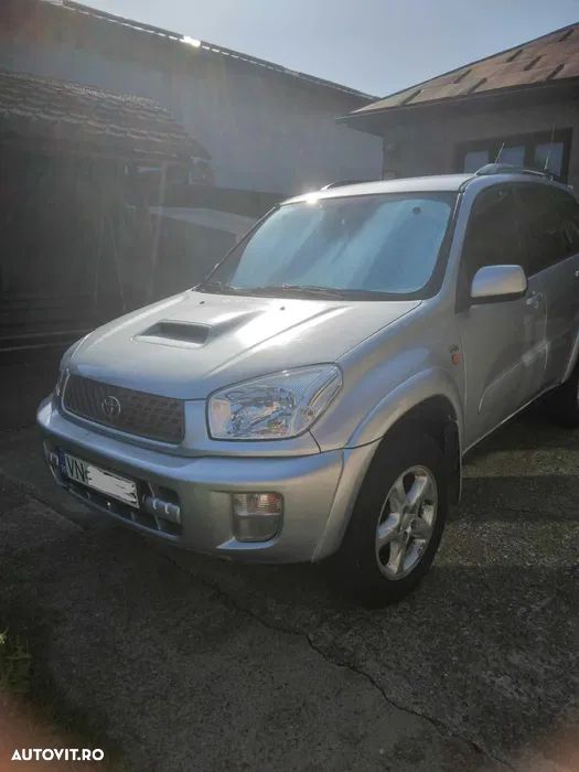 Toyota RAV4 - 1