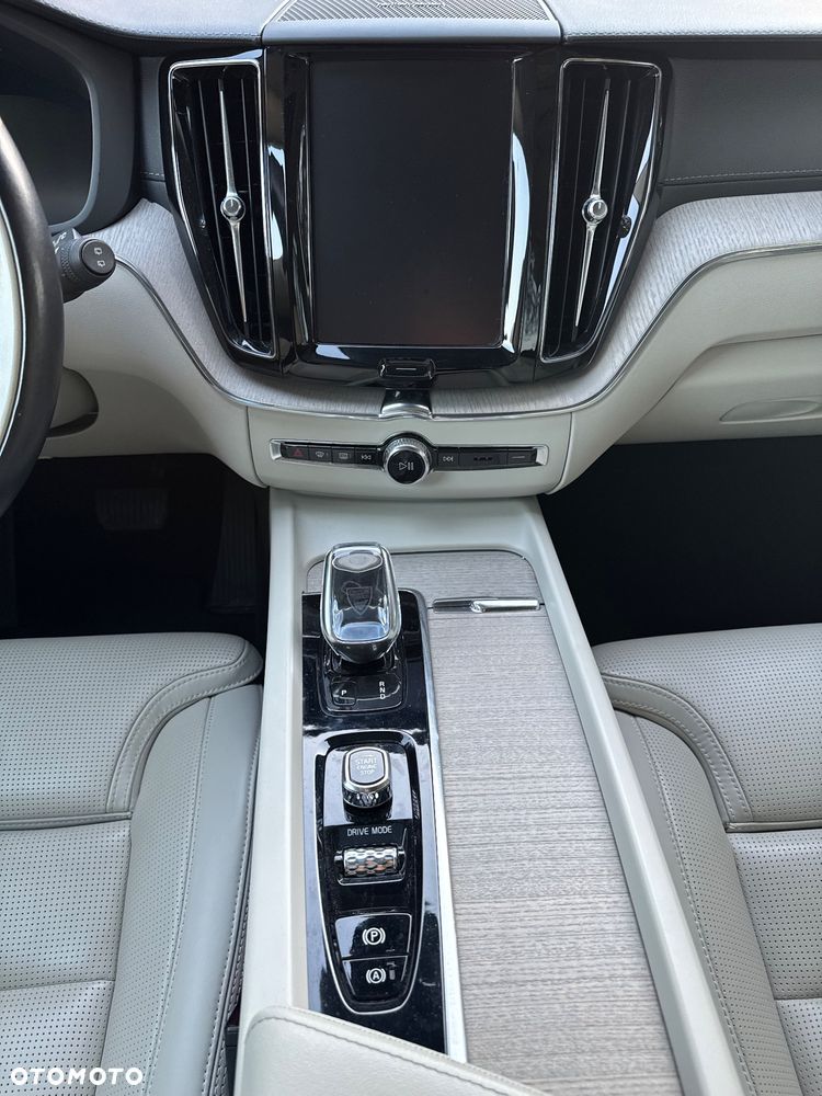 Volvo XC 60 B4 D AWD Geartronic Inscription - 21