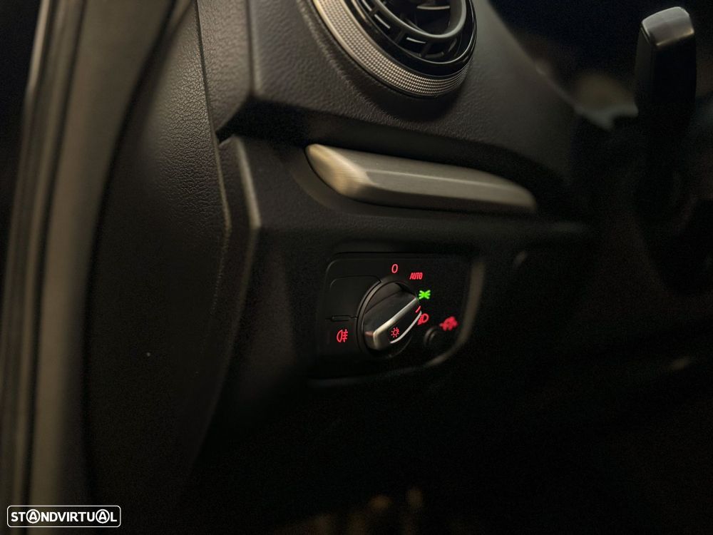 Audi S3 Sportback 2.0 TFSi quattro S tronic - 28