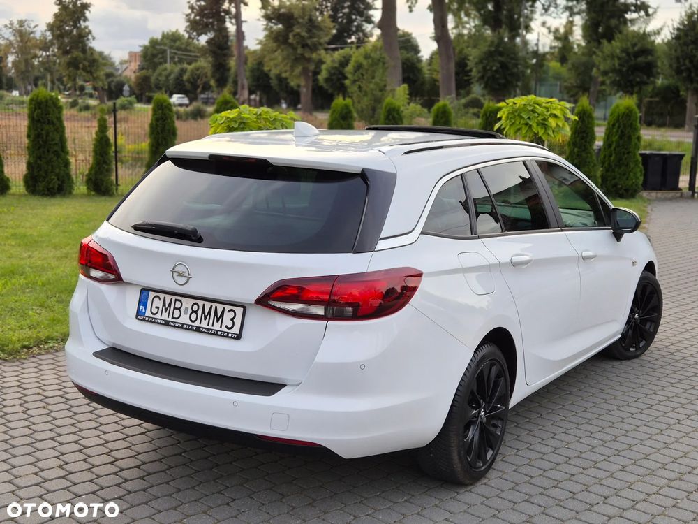 Opel Astra 1.6 D (CDTI) Dynamic - 4