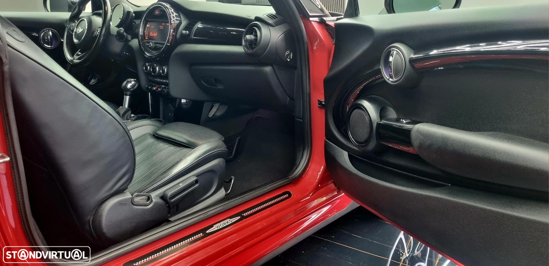 MINI 3 Portas John Cooper Works Auto Desportiva - 56