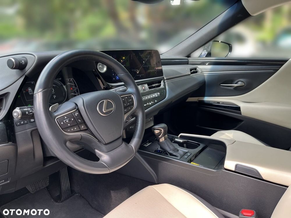 Lexus ES 300h Business Edition - 5