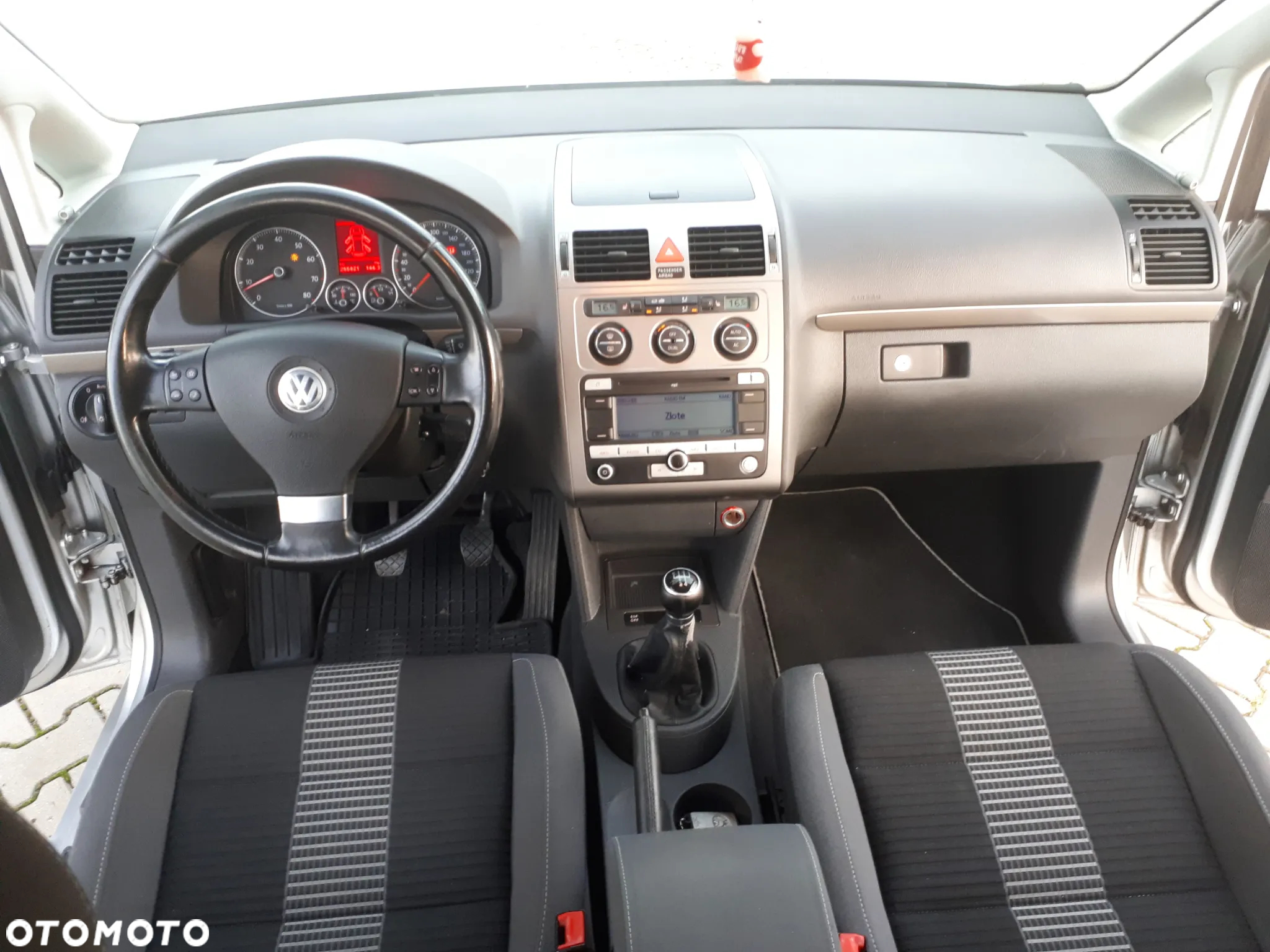 Volkswagen Touran 1.6 Trendline - 17