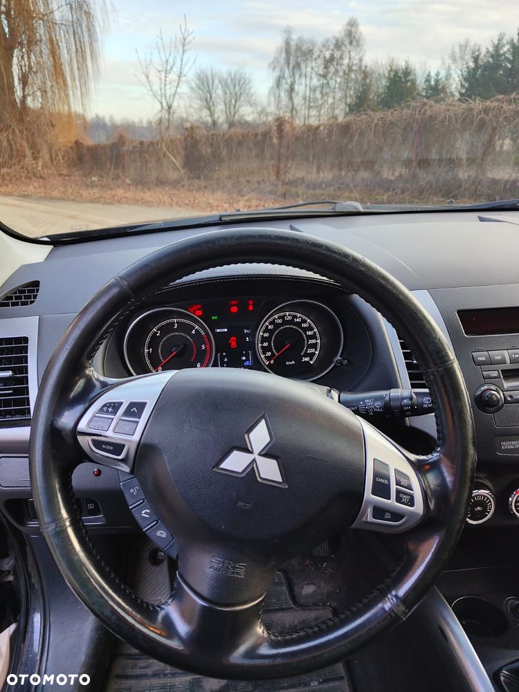 Mitsubishi Outlander 2.0 DID Instyle - 6