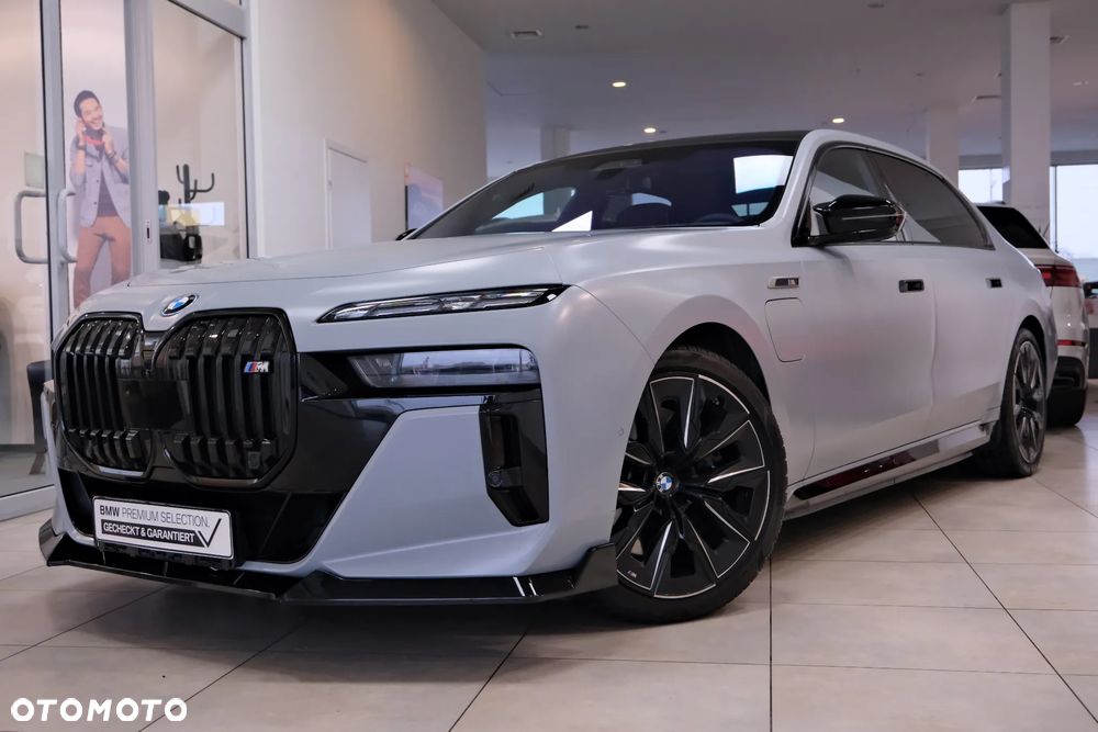 BMW Seria 7 M760e PHEV xDrive Individual Edition sport - 17