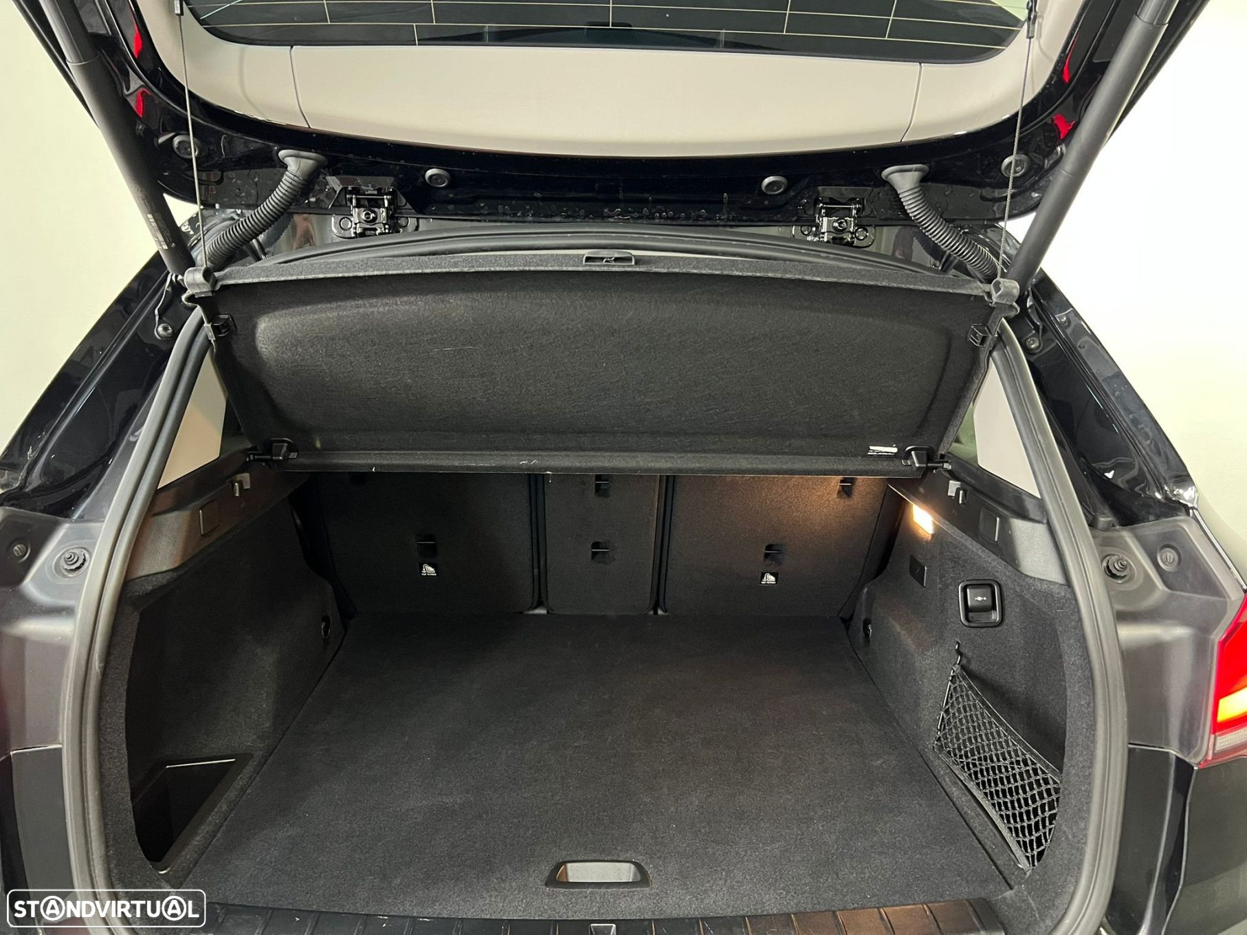 BMW X1 25 e xDrive Corporate Edition - 22