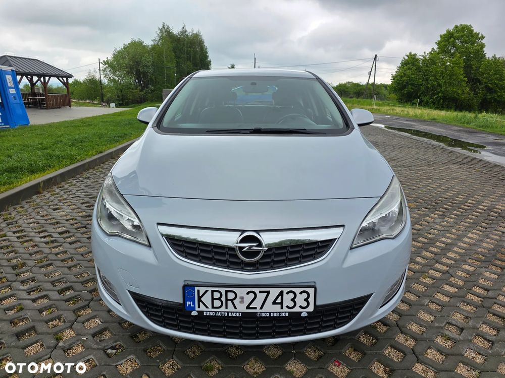 Opel Astra 1.4 150 Jahre - 2