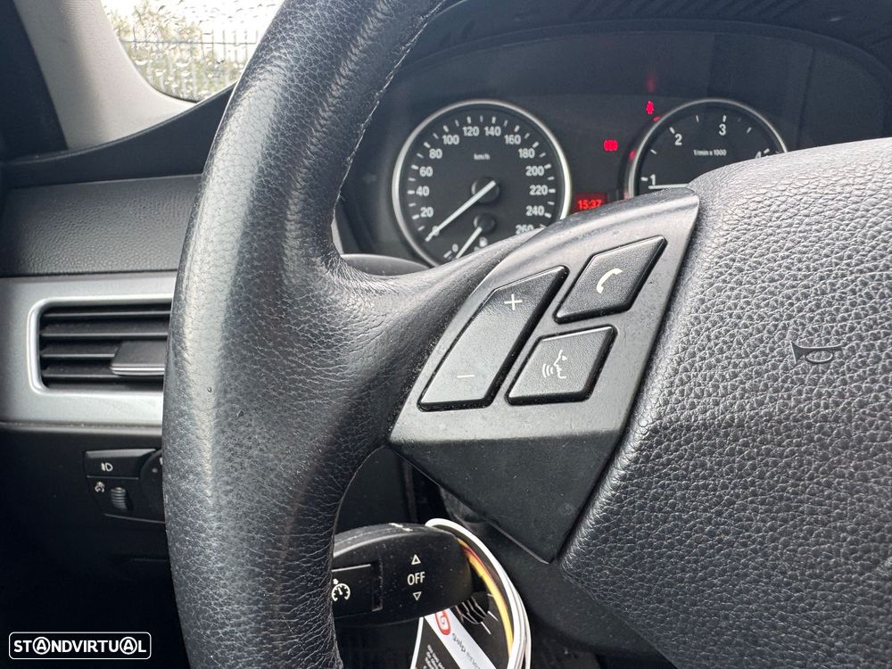 BMW 520 dA Executive - 16