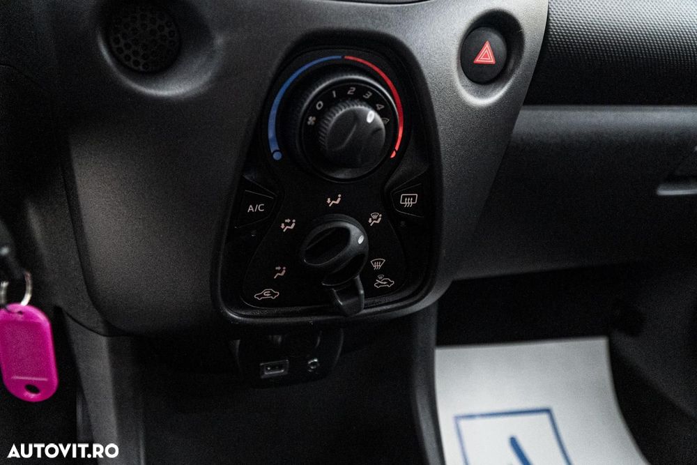 Toyota Aygo 1.0 VVY-I 5 usi X-style - 12