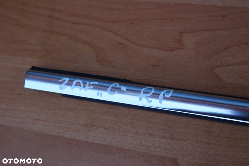 LISTWA DRZWI PRAWY PRZÓD CHROM OPEL ZAFIRA C - 6