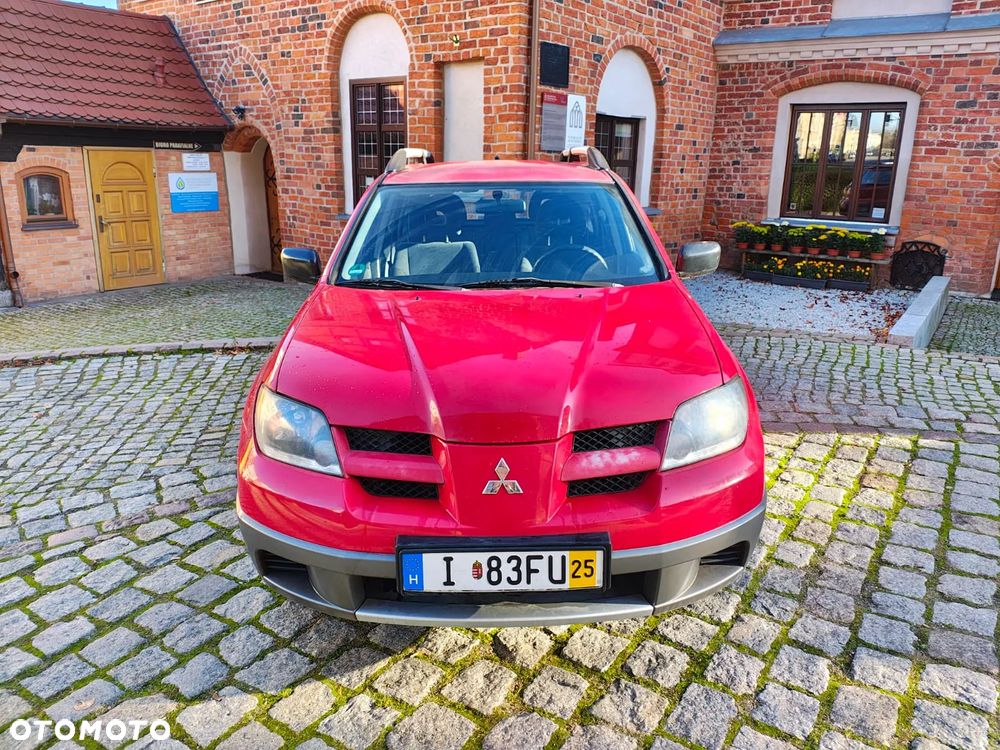 Mitsubishi Outlander 2.0 4WD Intense - 31