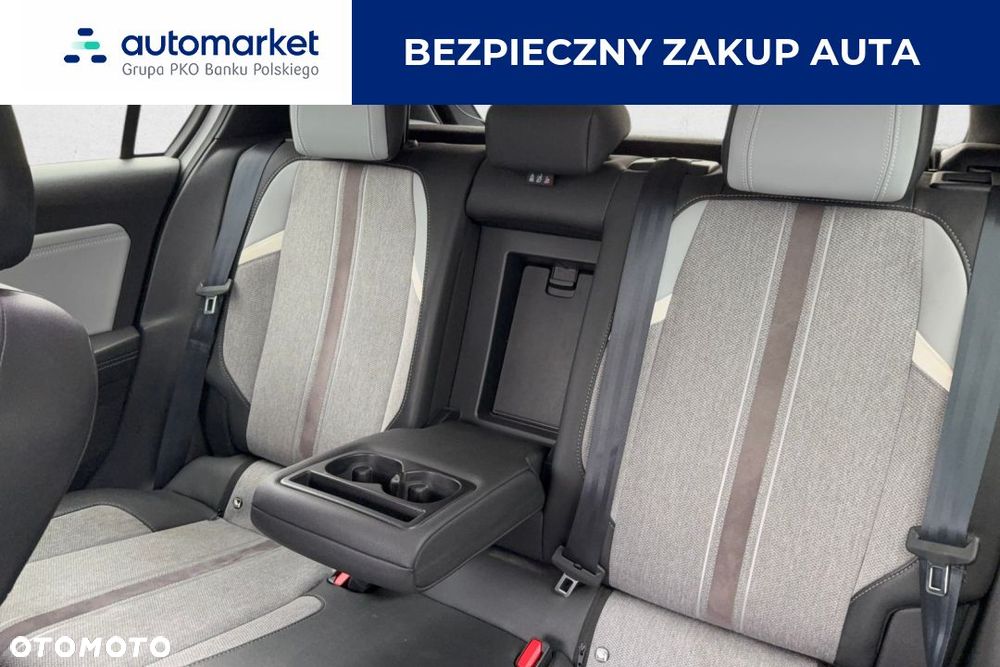 Opel Astra 1.2 T Elegance S&S - 9