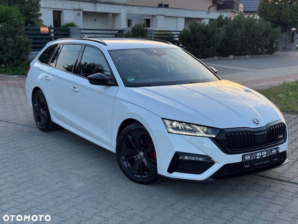 Skoda Octavia 2.0 TDI DSG RS - 10
